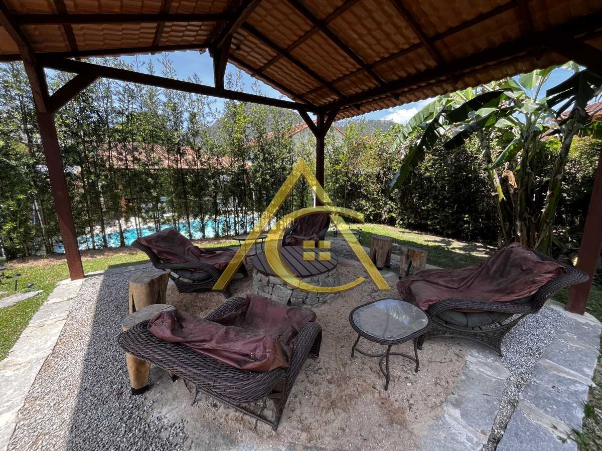 Casa 3 quartos à venda  São Pedro da Serra, Nova Friburgo - R$ 1.800.000