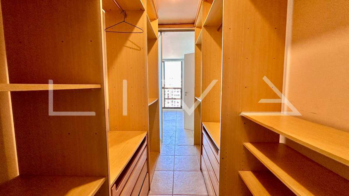 Cobertura para venda e aluguel Avenida Gastão Senges, Barra da Tijuca, Rio de Janeiro - R$ 3.400.000