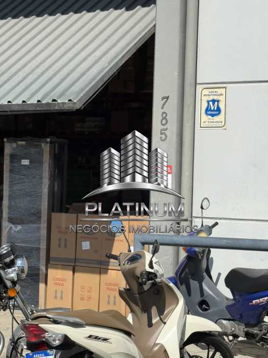Galpão 1750m² para alugar Rua José Alves Cabral, Nova Esperança, Balneário Camboriú - R$ 65.000