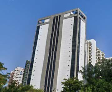 Conjunto de salas comerciais, em prédio de luxo na barra da tijuca, próximo aos melhores pontos comerciais do bairro. são 4 salas somando uma área total de 140 m . andar alto. 4 vagas de garagem, copa metade do andar. Aceita propostas, grande oportunida - NISL00174