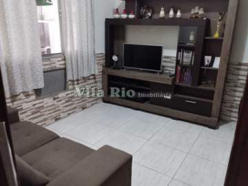 Excelente casa de fundos com quintal, 2 quartos sendo 1 suíte. - VCA20132