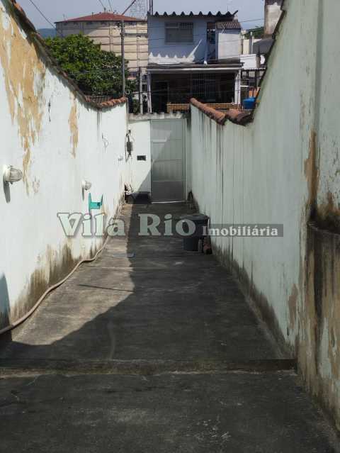 Conheça 30servidao. do imóvel - Excelente casa de fundos com quintal, 2 quartos sendo 1 suíte. - VCA20132 - 30 30servidao. - 30