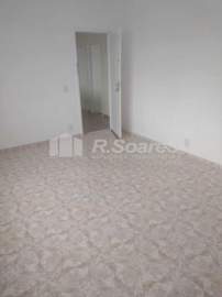 AGENDE SUA VISITA! - Apartamento vazio com 02 quartos, garagem, em Oswaldo Cruz, rua Canutama. - VVAP21404