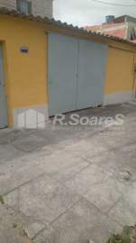 Conforto Privacidade - Casa desocupada com 2 quartos, garagem 2 vagas em Bento Ribeiro, Rua Tenente Rauen. - VVCA20464