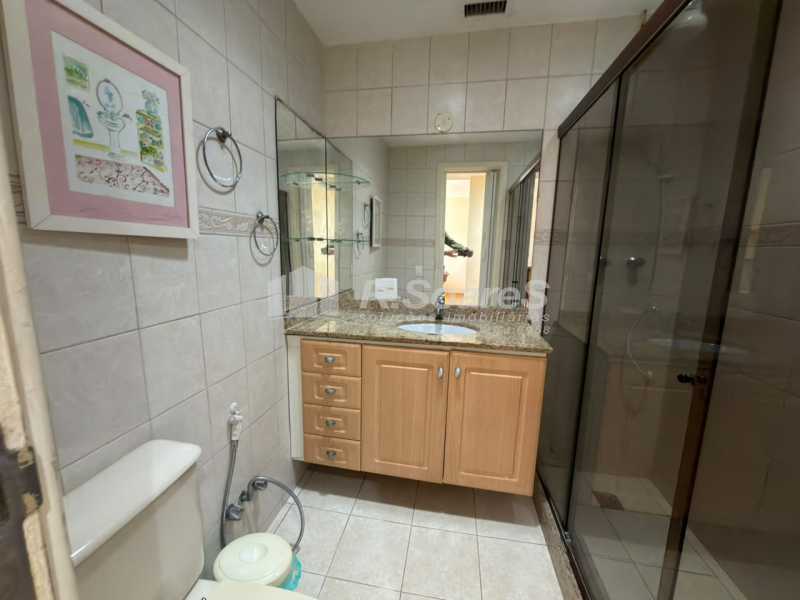 Conheça 01. do imóvel - Flat 1 quarto para venda e aluguel Barra da Tijuca, Rio de Janeiro - R$ 1.500.000 - BAFL10024 - 18 01. - 18