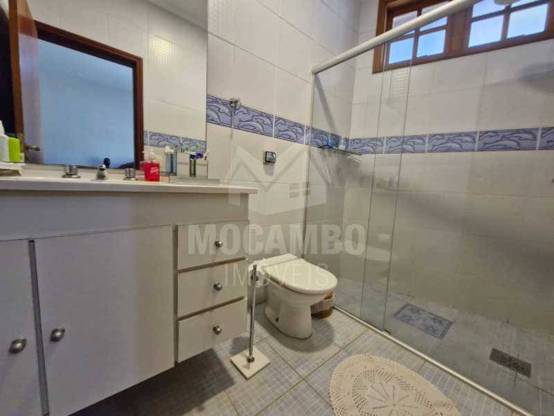 Conheça Banheiro da suíte do imóvel - Casa em Condomínio 5 quartos à venda Itatiba,SP Jardim das Laranjeiras - R$ 1.980.000 - FCCN50075 - 10 Banheiro da suíte - 10