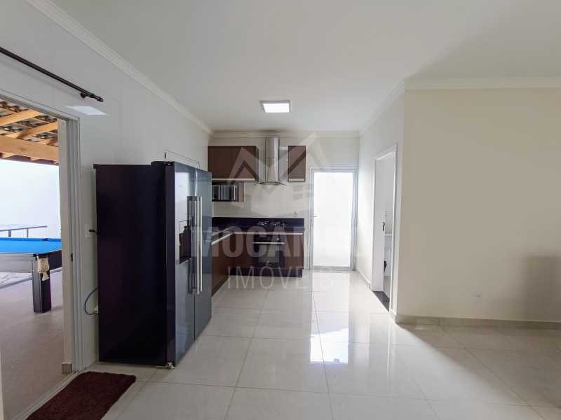 Casa com Piscina em Itatiba - SP