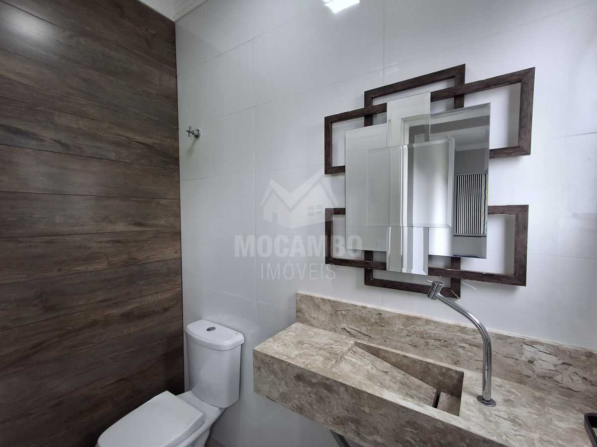 Casa com Piscina em Itatiba - SP