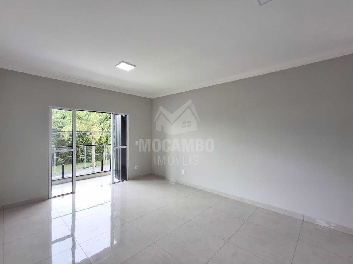 Casa com Piscina em Itatiba - SP