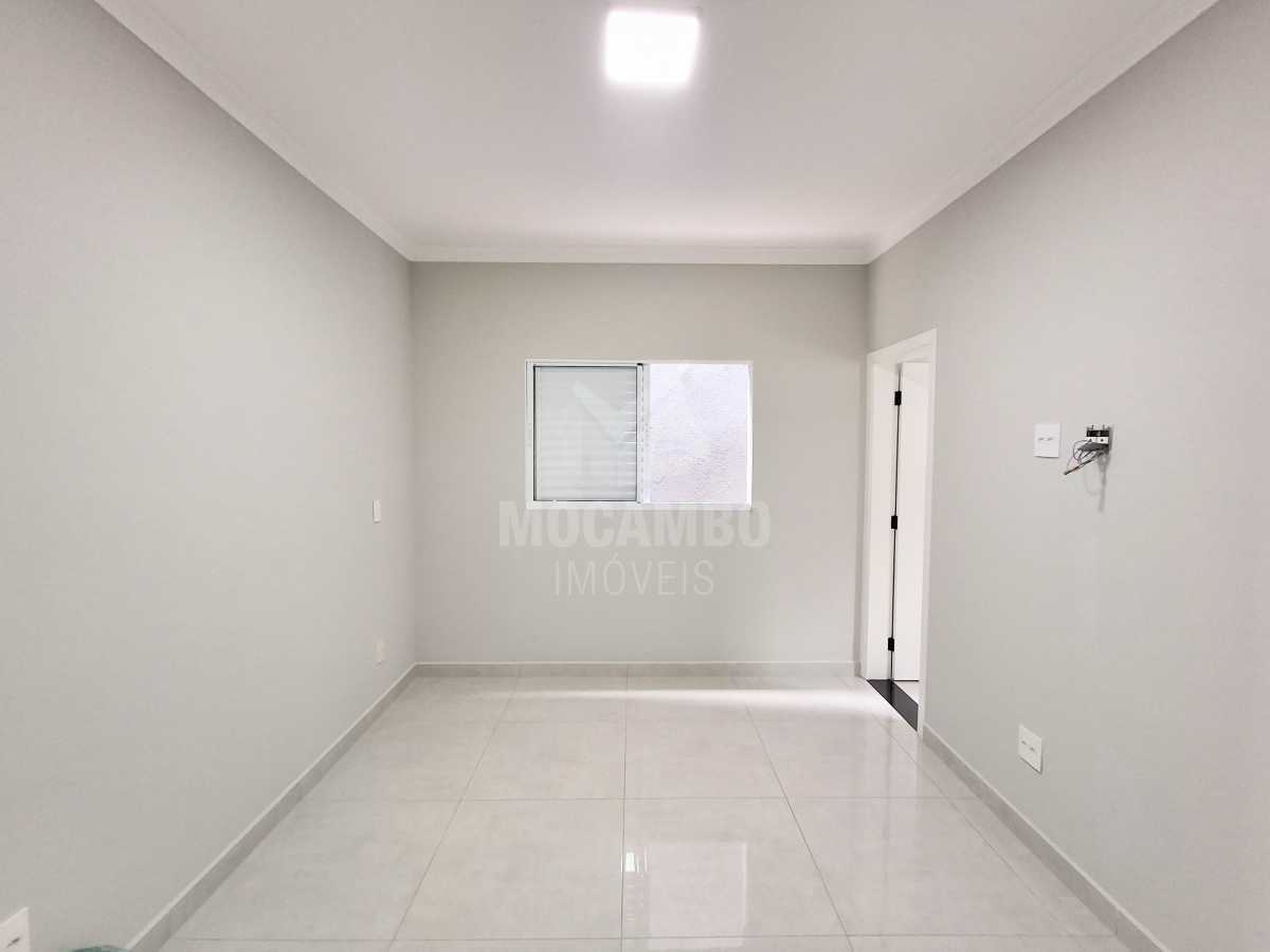 Casa com Piscina em Itatiba - SP