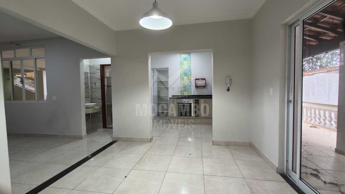 Casa 3 quartos à venda Itatiba,SP  Novo Cruzeiro - R$ 640.000
