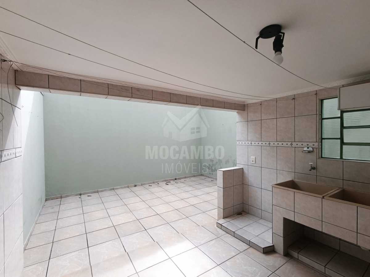 Conheça Lavanderia coberta do imóvel - Casa 2 quartos à venda Itatiba,SP Loteamento Vila Real - R$ 390.000 - FCCA21974 - 20 Lavanderia coberta - 20