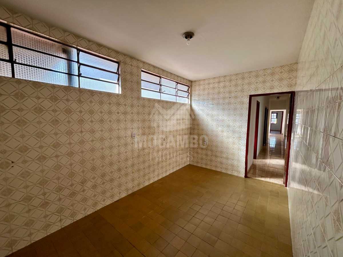 Casa 3 quartos à venda Itatiba,SP  Vila Santa Clara - R$ 320.000