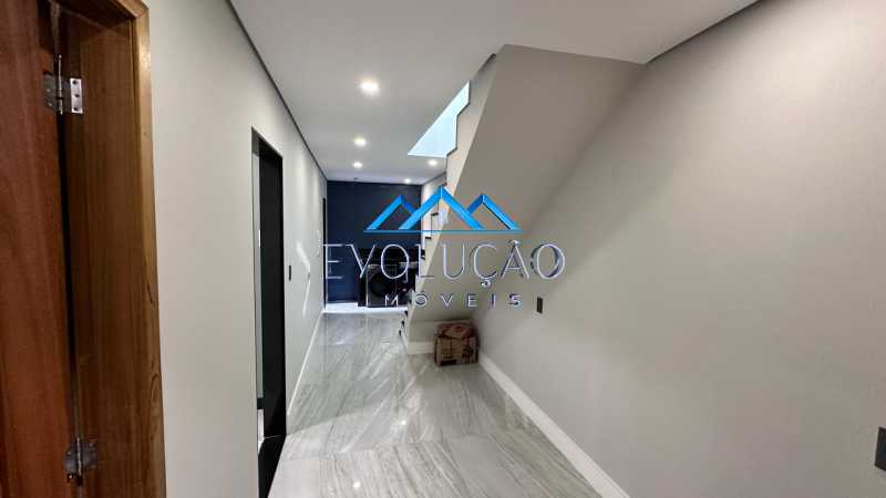 Conheça CIRCULAÇÃO 1º PISO do imóvel - Casa 3 quartos à venda Rio de Janeiro,RJ Campo Grande - R$ 820.000 - V0453 - 9 CIRCULAÇÃO 1º PISO - 9