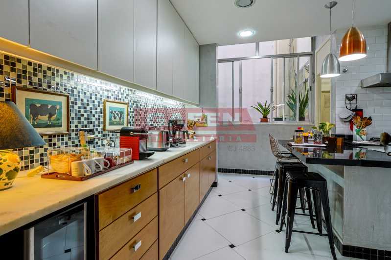 Conheça Cópia de 02cozinha002 do imóvel - Apartamento impecável de 197 m² Edifício clássico com portaria 24h, 3 elevadores e 1 vaga de garagem - GAAP50042 - 13 Cópia de 02cozinha002 - 13