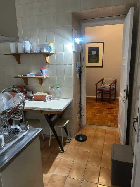 Conheça 1000669534 do imóvel - Excelente Apartamento 2 quartos com dependência e garagem na Rua Souza Lima - Posto 6 - GAAP21002 - 17 1000669534 - 17