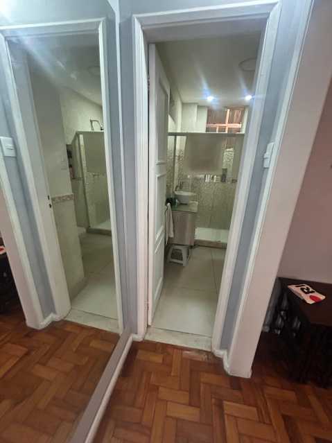 Conheça 1000669502 do imóvel - Excelente Apartamento 2 quartos com dependência e garagem na Rua Souza Lima - Posto 6 - GAAP21002 - 21 1000669502 - 21