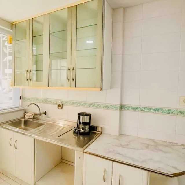 Conheça 4511fc00-f68f-4584-bba6-53dc4d do imóvel - Excelente apartamento de frente, com generosos 220 m² de área útil, ideal para quem valoriza amplitude, conforto e ambientes espaçosos. - GAAP31259 - 16 4511fc00-f68f-4584-bba6-53dc4d - 16