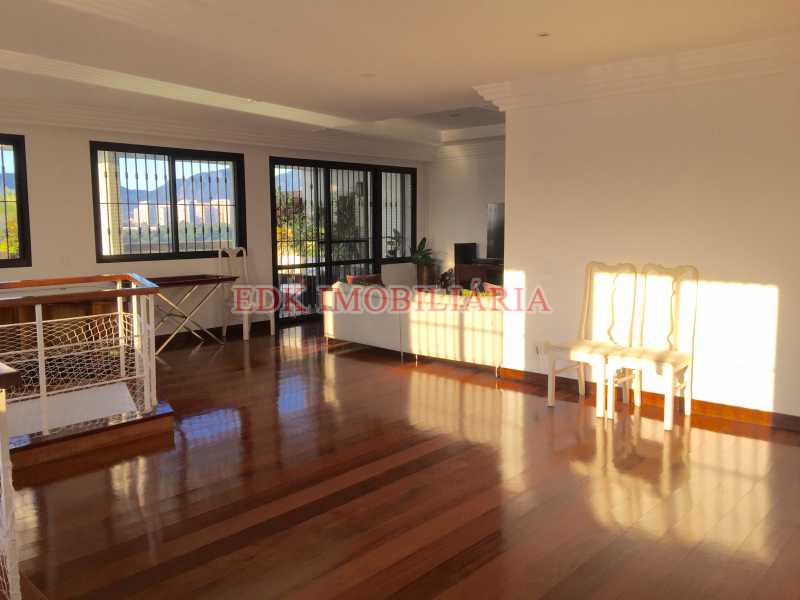 EDK - VENDE - COBERTURA DUPLEX - ALFA PRIVILEGE - BARRA DA TIJUCA - RJ 