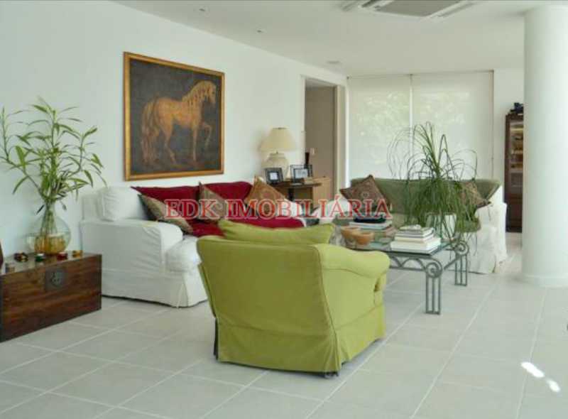 Ótima localização - EDK VENDE - EXCELENTE COBERTURA DUPLEX 3 SUÍTES - JARDIM OCEÂNICO - BARRA DA TIJUCA - RJ - 1943