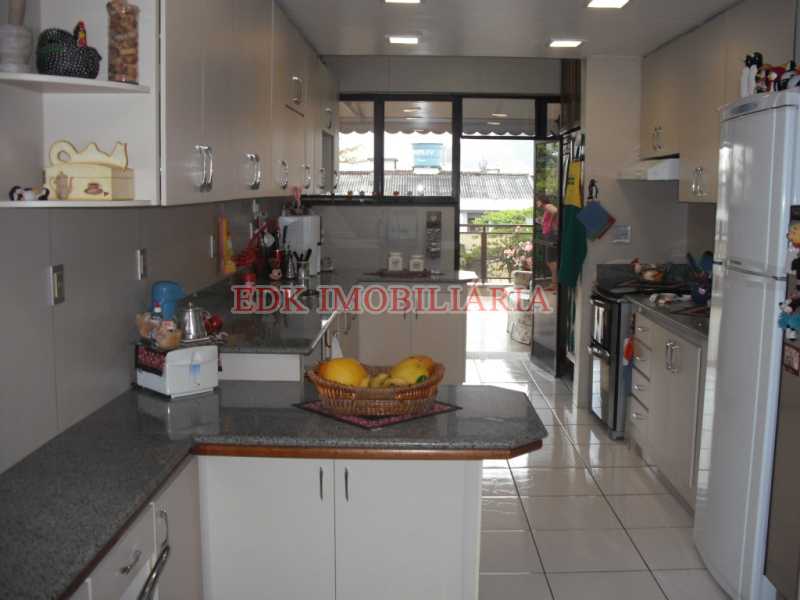 EDK VENDE - JARDIM OCEÂNICO - COBETURA DUPLEX 5 QUARTOS SENDO 4 SUÍTES - ERICO VERÍSSIMO - BARRA DA TIJUCA - RJ 