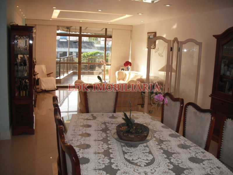 EDK VENDE - JARDIM OCEÂNICO - COBETURA DUPLEX 5 QUARTOS SENDO 4 SUÍTES - ERICO VERÍSSIMO - BARRA DA TIJUCA - RJ 