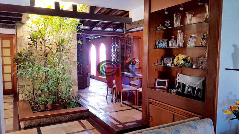 EDK VENDE - ÓTIMA COBERTURA LINEAR - BARRA DA TIJUCA - RJ 