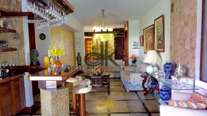 EDK VENDE - ÓTIMA COBERTURA LINEAR - BARRA DA TIJUCA - RJ 
