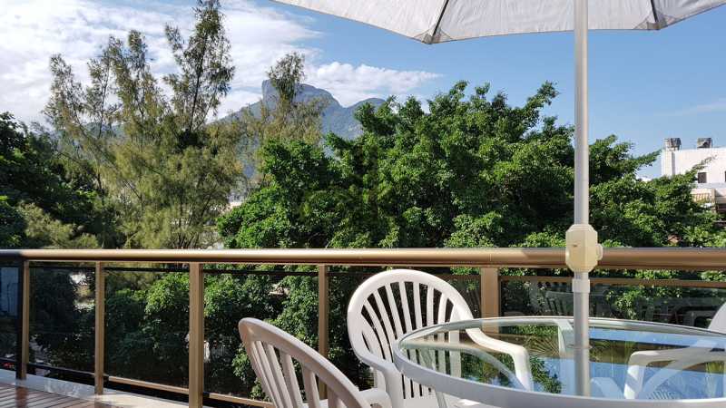 EDK VENDE - ÓTIMA COBERTURA LINEAR - BARRA DA TIJUCA - RJ 