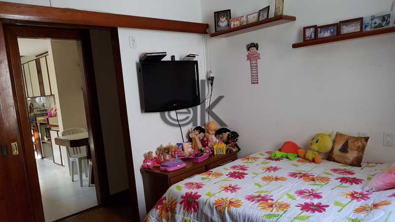 EDK VENDE - ÓTIMA COBERTURA LINEAR - BARRA DA TIJUCA - RJ 