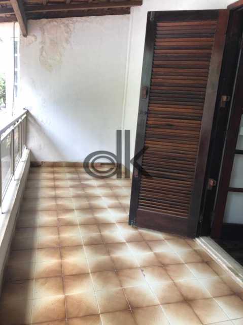 EDK VENDE -  CASA TRIPLEX - BARRA DA TIJUCA - RJ