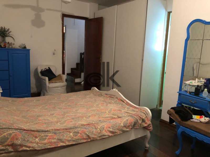 EDK VENDE -  CASA TRIPLEX - BARRA DA TIJUCA - RJ