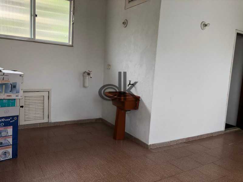 EDK VENDE -  CASA TRIPLEX - BARRA DA TIJUCA - RJ