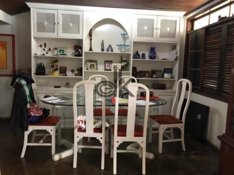 EDK VENDE -  CASA TRIPLEX - BARRA DA TIJUCA - RJ