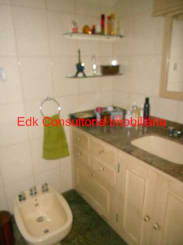 EDK  VENDE- COBERTURA DUPLEX 3 QUARTOS + ESCRITÓRIO (1 SUÍTE) - JARDIM OCEÂNICO - BARRA DA TIJUCA - RJ