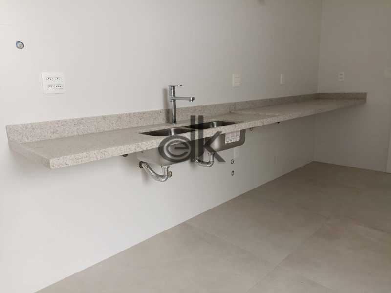 EDK VENDE - JARDIM OCEÂNICO - PRIMEIRA LOCAÇÃO COB 4 SUÍTES / 4 VAGAS - BARRA DA TIJUCA - RJ 