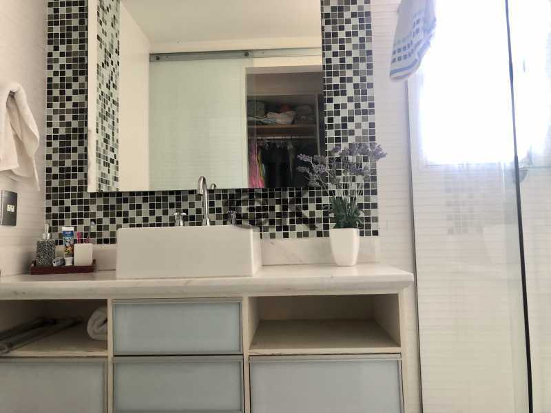 EDK - VENDE MARAVILHOSA COBERTURA DUPLEX 4 SUÍTES NO COND. JARDIM EUROPA - BARRA DA TIJUCA