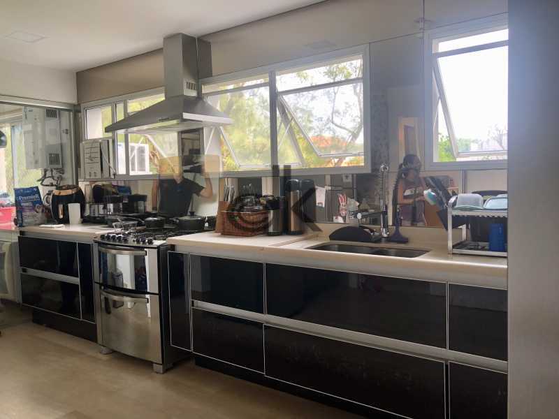 EDK - VENDE MARAVILHOSA COBERTURA DUPLEX 4 SUÍTES NO COND. JARDIM EUROPA - BARRA DA TIJUCA