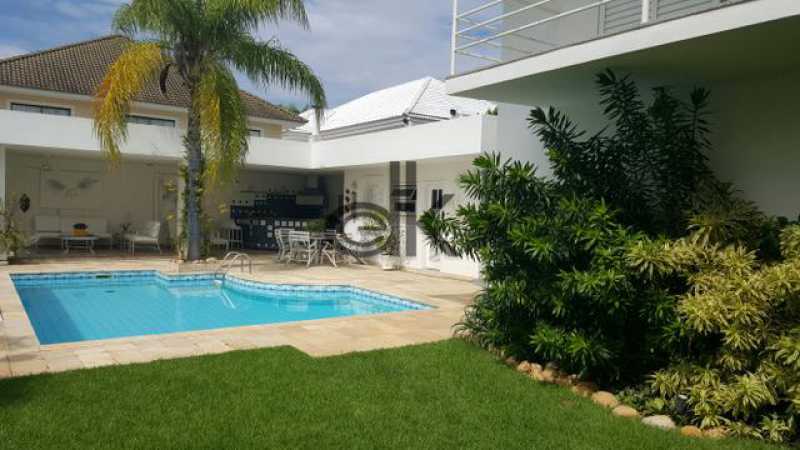 Edk vende linda residência no cond Cristal Lake