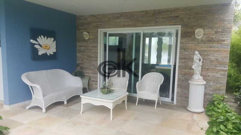 Edk vende linda residência no cond Cristal Lake