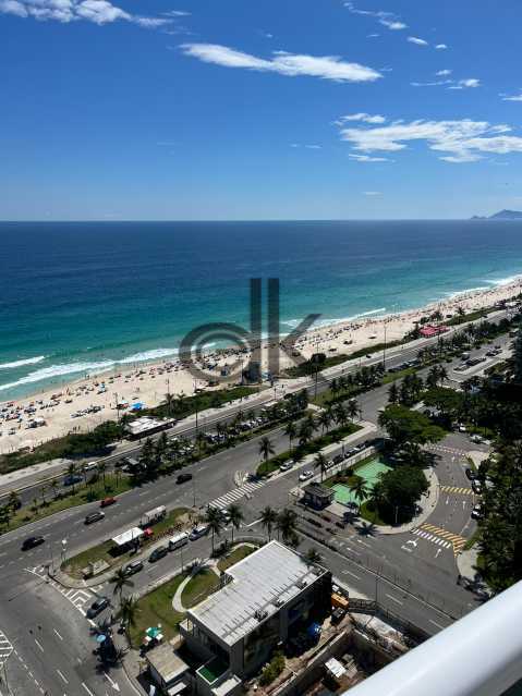 EDK VENDE - COBERTURA TRIPLEX VISTA MAR / PRAIA - BARRA DA TIJUCA - RJ
