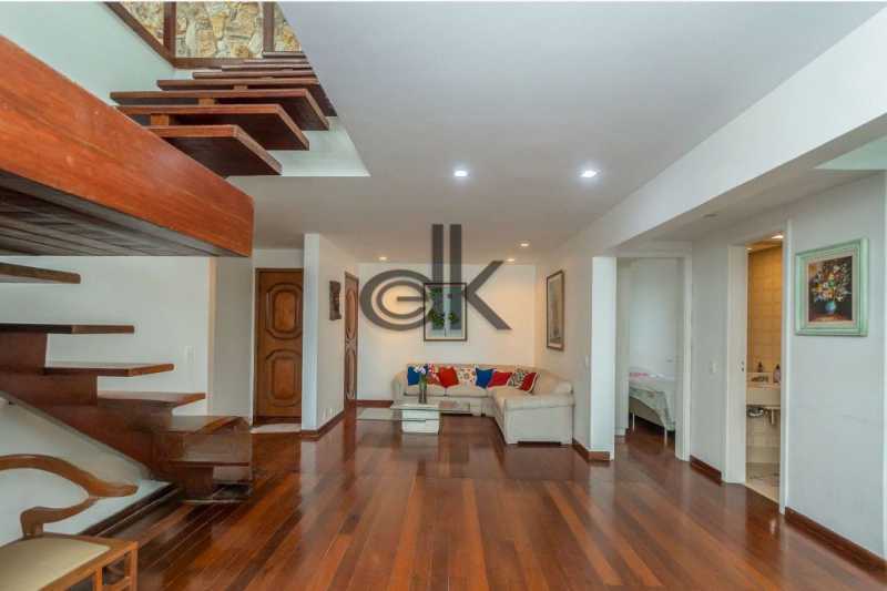 EDK VENDE - COBERTURA TRIPLEX VISTA MAR / PRAIA - BARRA DA TIJUCA - RJ