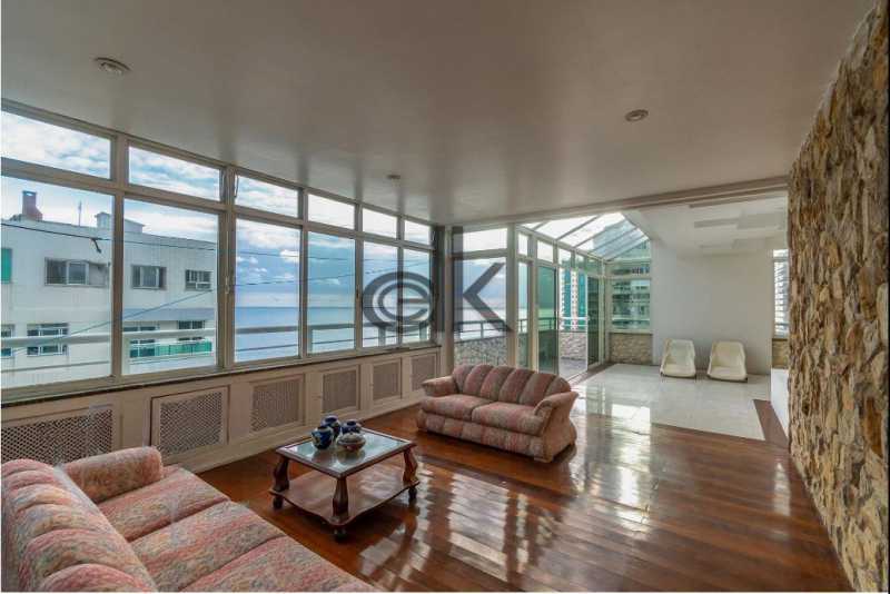 EDK VENDE - COBERTURA TRIPLEX VISTA MAR / PRAIA - BARRA DA TIJUCA - RJ