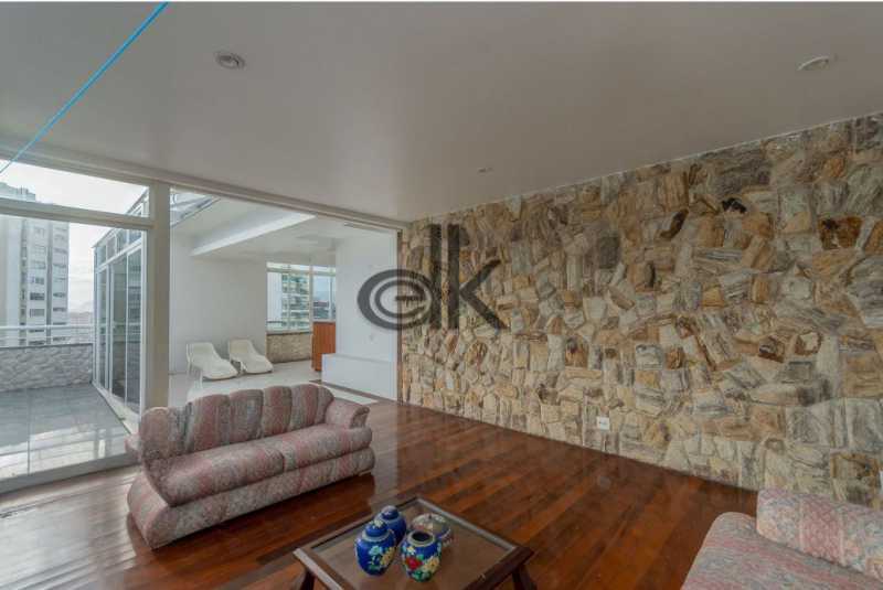 EDK VENDE - COBERTURA TRIPLEX VISTA MAR / PRAIA - BARRA DA TIJUCA - RJ