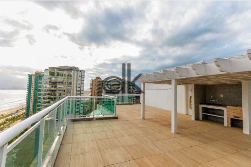 EDK VENDE - COBERTURA TRIPLEX VISTA MAR / PRAIA - BARRA DA TIJUCA - RJ