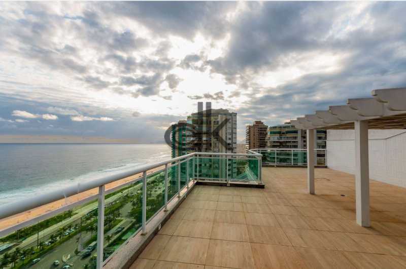 EDK VENDE - COBERTURA TRIPLEX VISTA MAR / PRAIA - BARRA DA TIJUCA - RJ