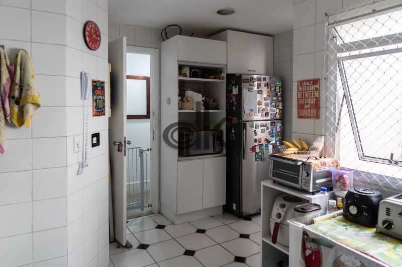 Ótima localização - EDK - VENDE - JARDIM OCEÂNICO - COBERTURA LINEAR - BARRA DA TIJUCA - RJ - 8143
