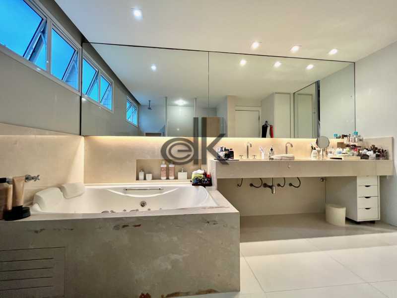 EDK VENDE COB DUPLEX 4 SUÍTES NO JARDIM OCEÂNICO - BARRA DA TIJUCA - RJ