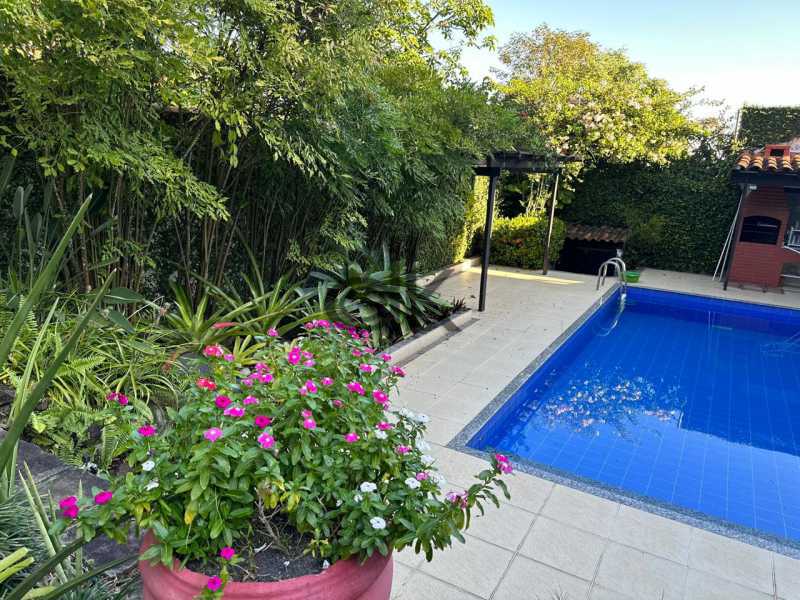 EDK - VENDE CASA 4QTOS(2SUÍTES) NO CONDOMÍNIO GREENWOOD - ITANHANGÁ 