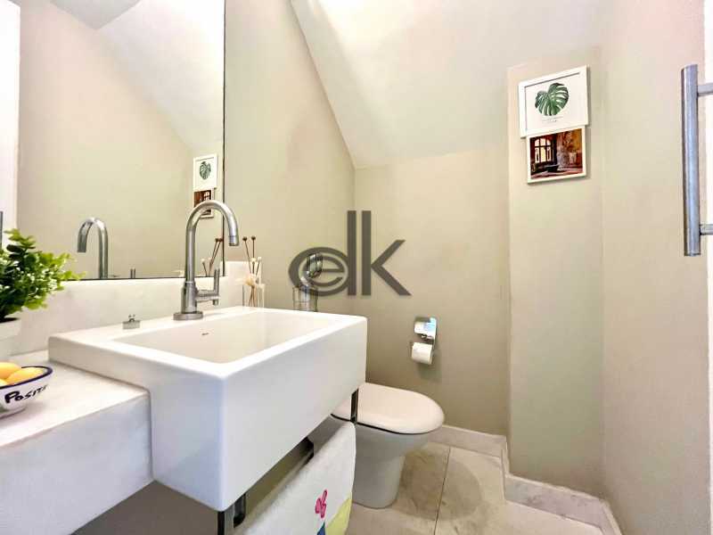 EDK VENDE - LINDISSÍMA CASA NO BETON - BARRA DA TIJUCA - RJ